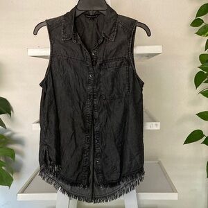 Rock & Republic sleeveless button down shirt M